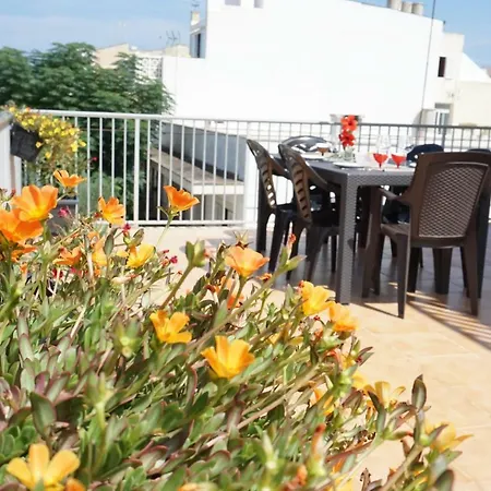 Apartment Fantastic, 100 Meters From The Beach